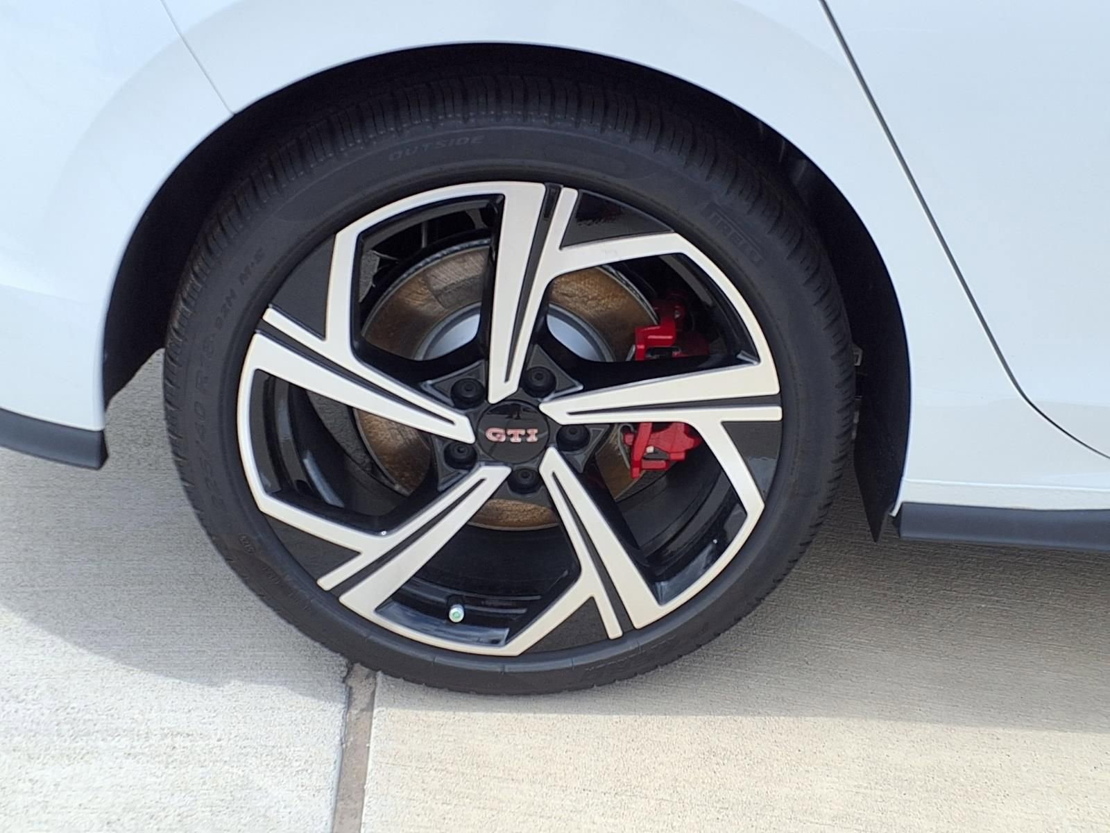 New 2026 Volkswagen GTI SE image 4