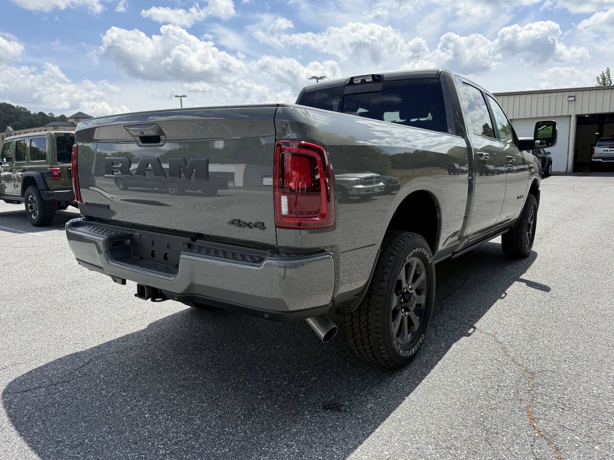 New 2026 RAM 2500 Laramie AWD/4WD image 8