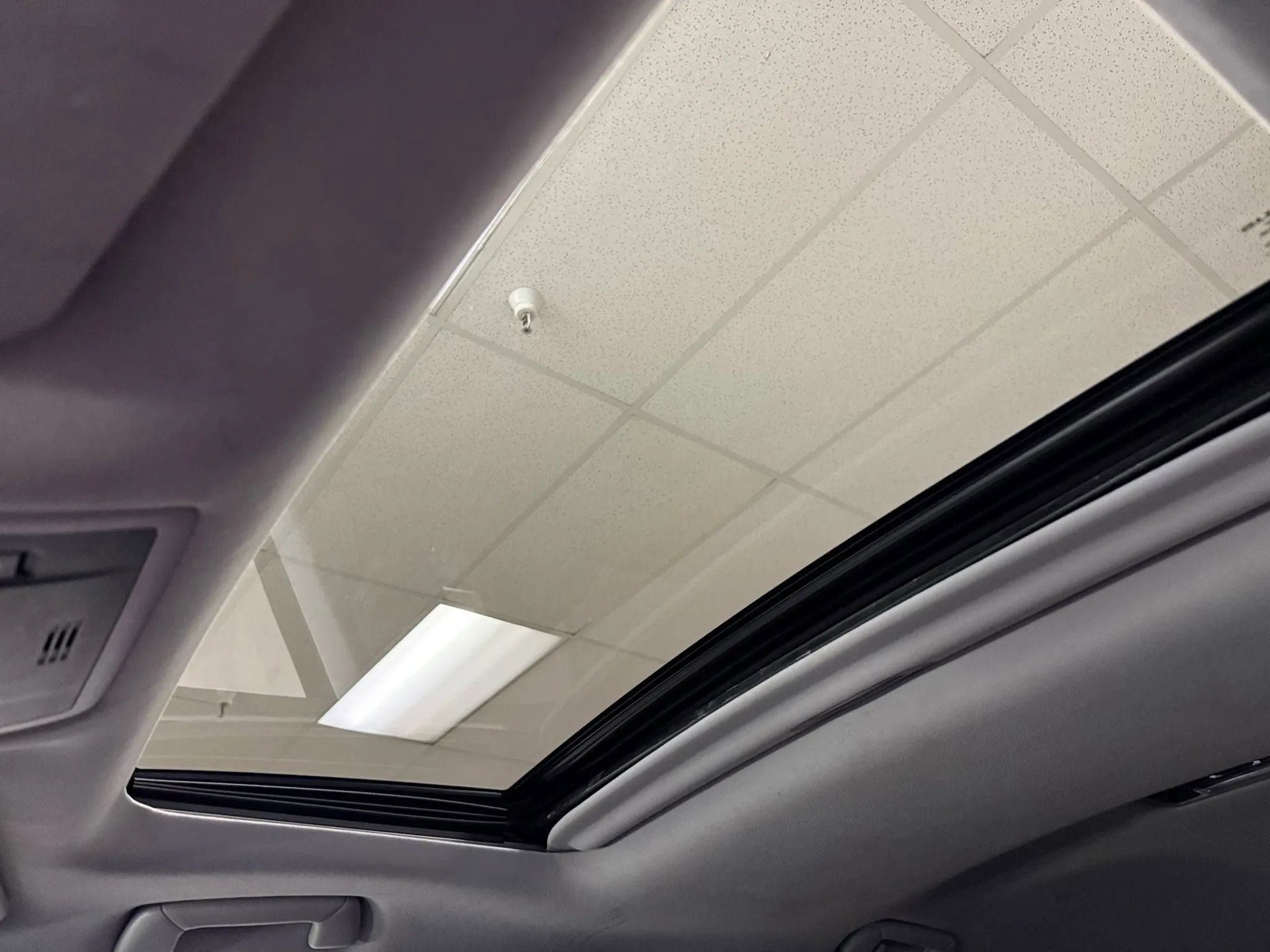 Used 2018 Lexus RX 450h AWD w/ Premium Package image 25