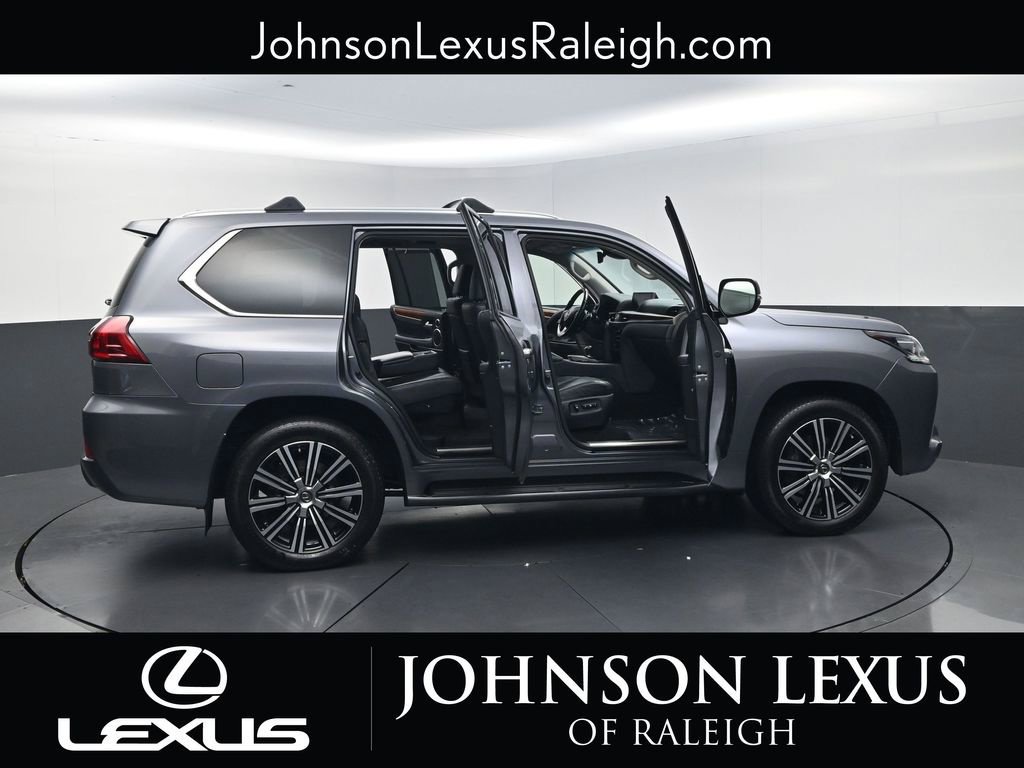 Used 2019 Lexus LX 570 4WD w/ Luxury Package image 32