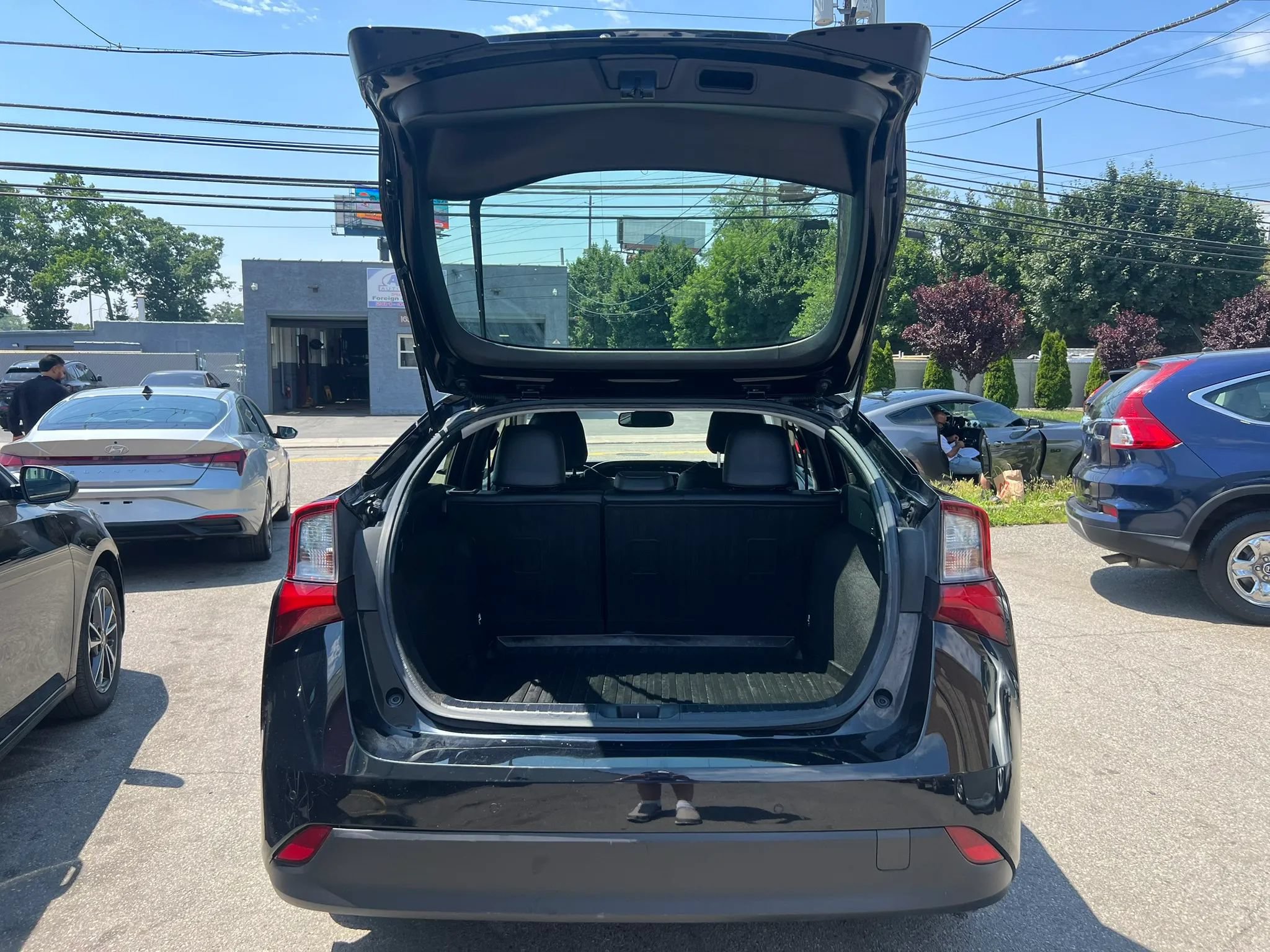 Used 2022 Toyota Prius XLE FWD image 9