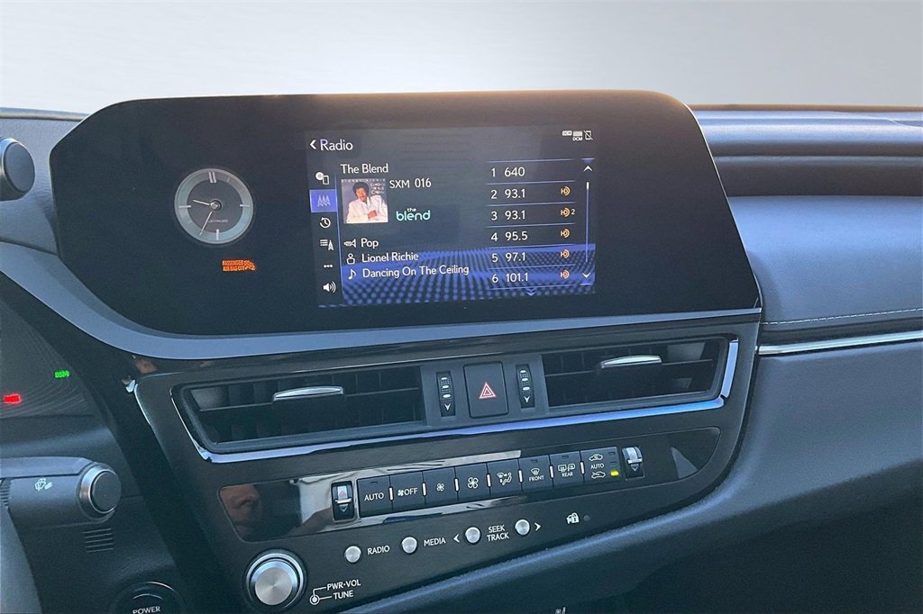 Used 2022 Lexus ES 300h w/ Premium Package image 7