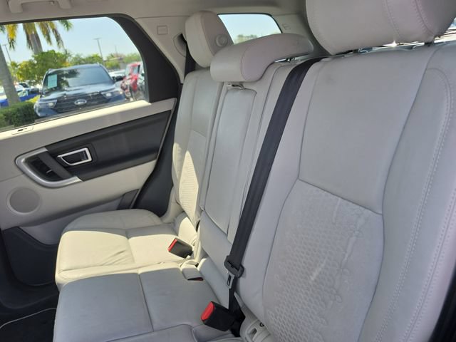 Used 2018 Land Rover Discovery Sport SE AWD/4WD image 11