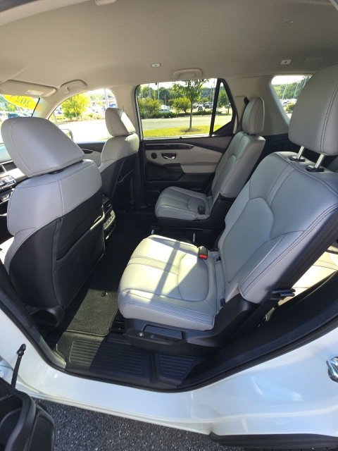 Used 2025 Honda Pilot EX-L image 15