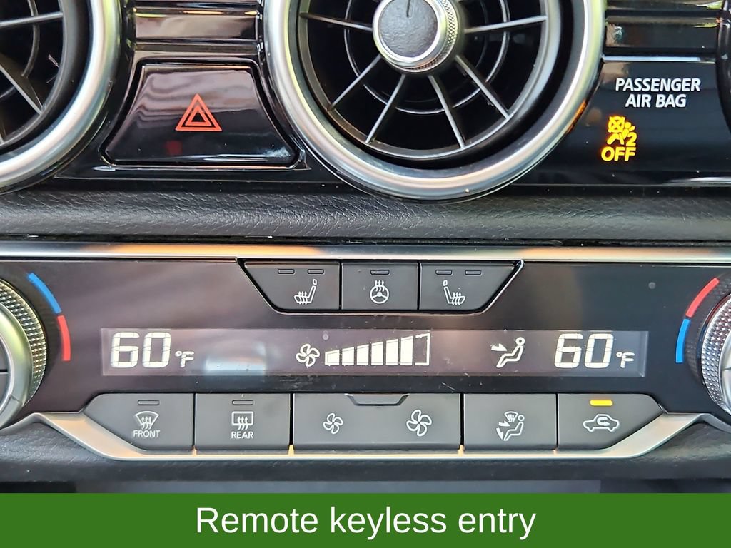 Used 2025 Nissan Sentra SR w/ SR Premium Package FWD image 19