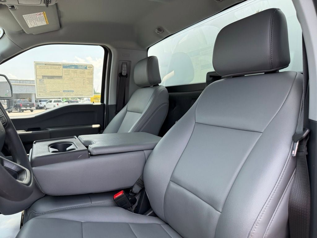 New 2025 Ford F550 2WD Regular Cab Super Duty image 17