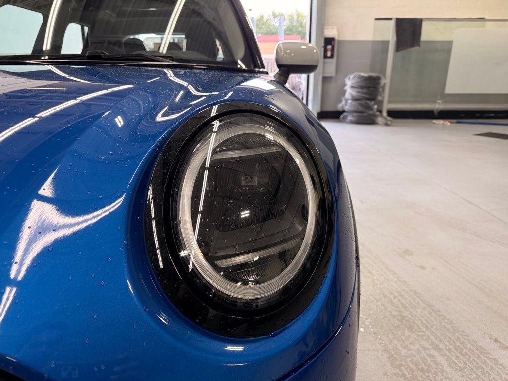 Used 2025 MINI Cooper S FWD image 9