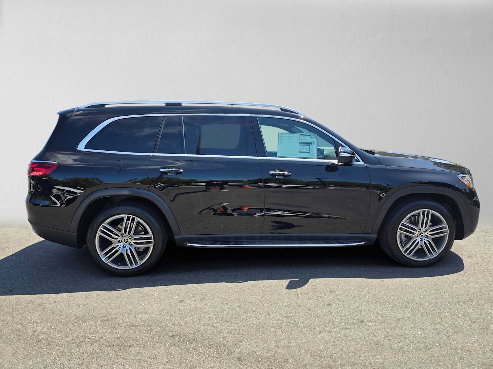 New 2026 Mercedes-Benz GLS 450 4MATIC image 2