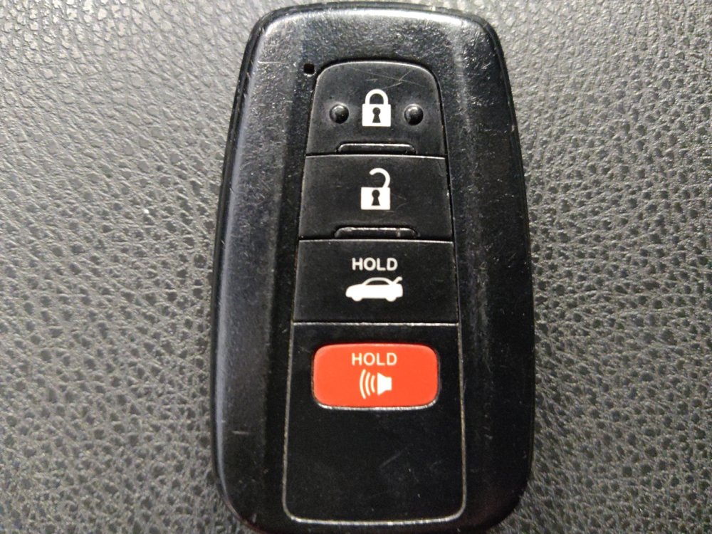 Used 2022 Toyota Camry XSE FWD image 32