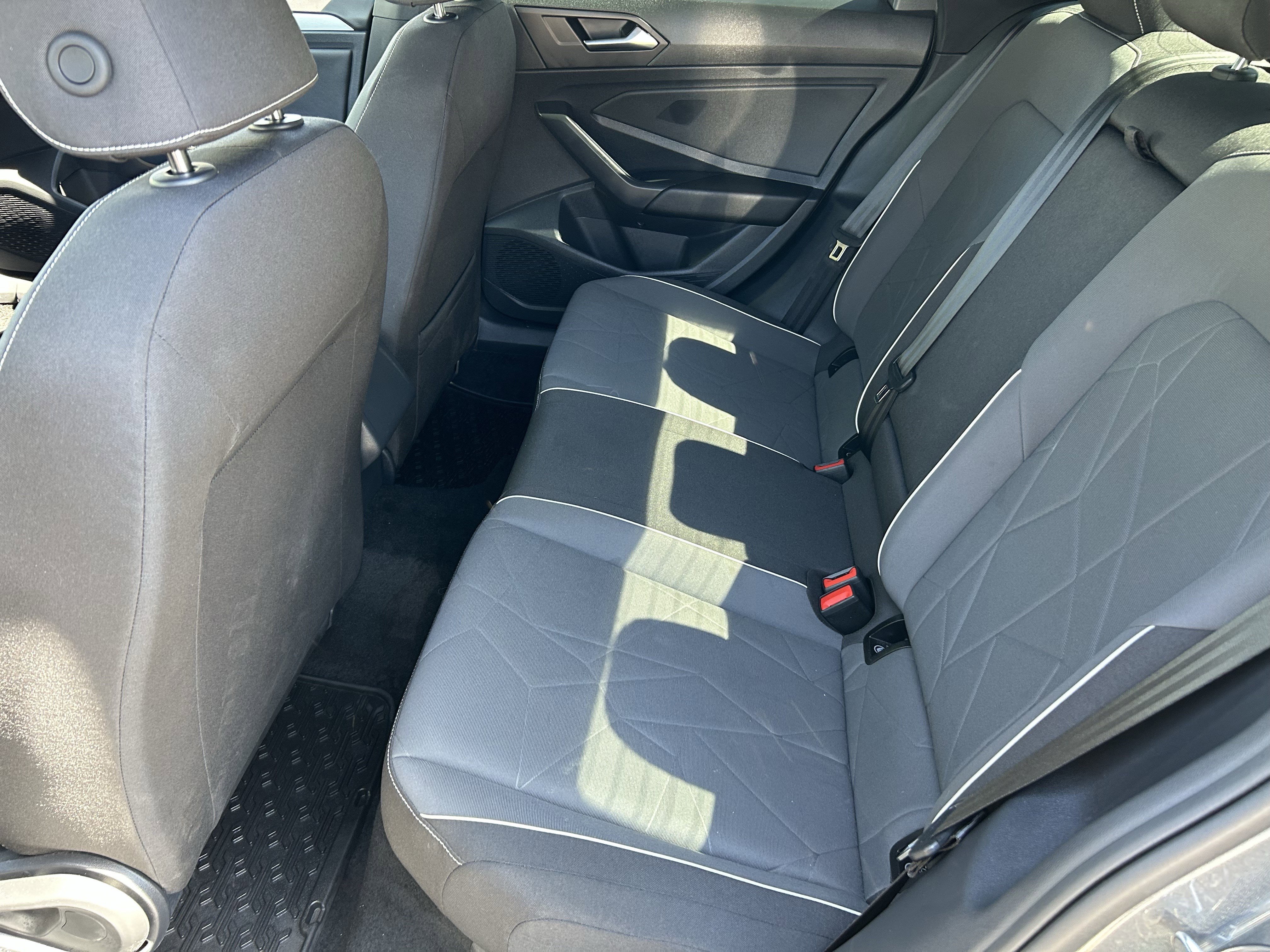 Used 2025 Volkswagen Jetta Sport image 15