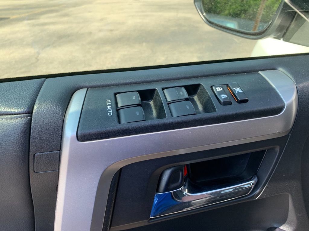 Used 2023 Toyota 4Runner SR5 Premium w/ Moonroof Package RWD image 13