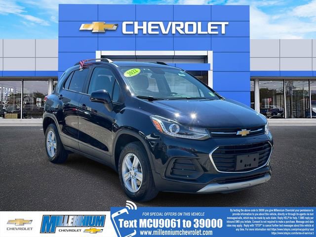 Certified 2022 Chevrolet Trax LT w/ LT Convenience Package AWD/4WD image 1