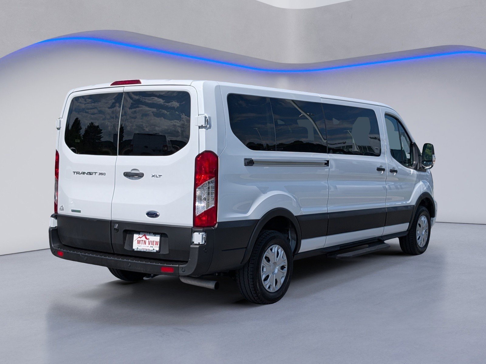 Used 2025 Ford Transit 350 XLT RWD image 9