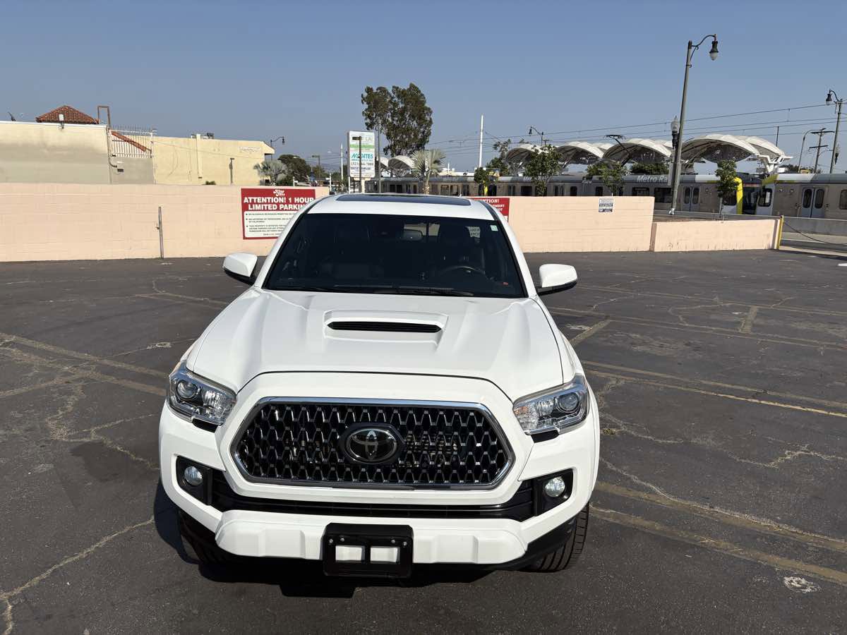Used 2019 Toyota Tacoma TRD Sport image 6