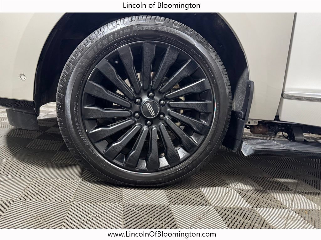 Used 2019 Lincoln Navigator L Reserve AWD/4WD image 13