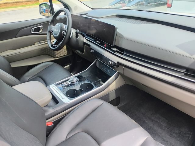 Used 2026 Kia Carnival EX FWD image 4