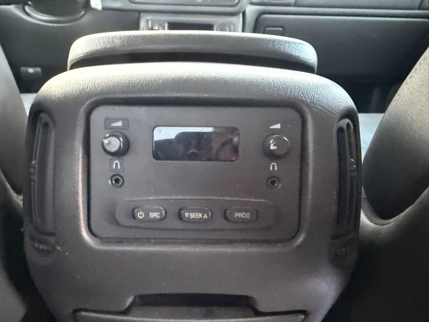 Used 2005 GMC Sierra 2500 SLT w/ Heavy-Duty Power Package RWD image 19