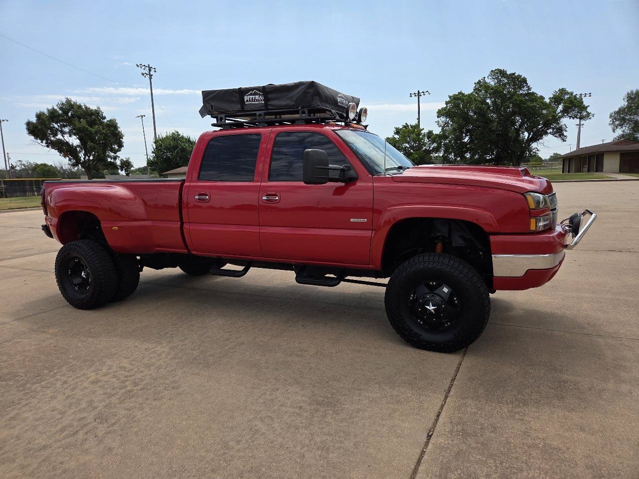 Used 2005 Chevrolet Silverado 3500 LS w/ Heavy-Duty Power Package AWD/4WD image 26
