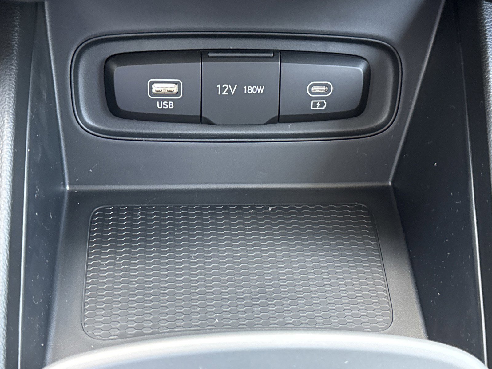 New 2026 Hyundai Venue SE image 22