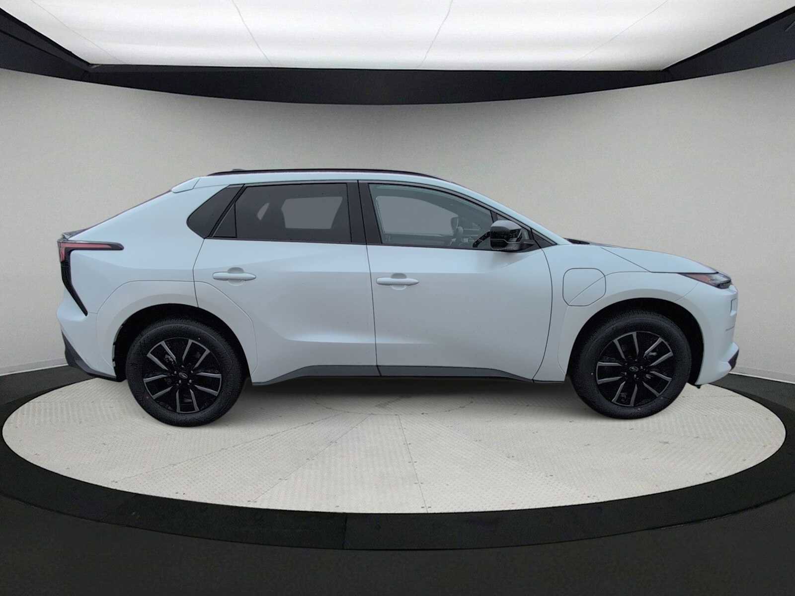 New 2026 Subaru Solterra Premium image 9