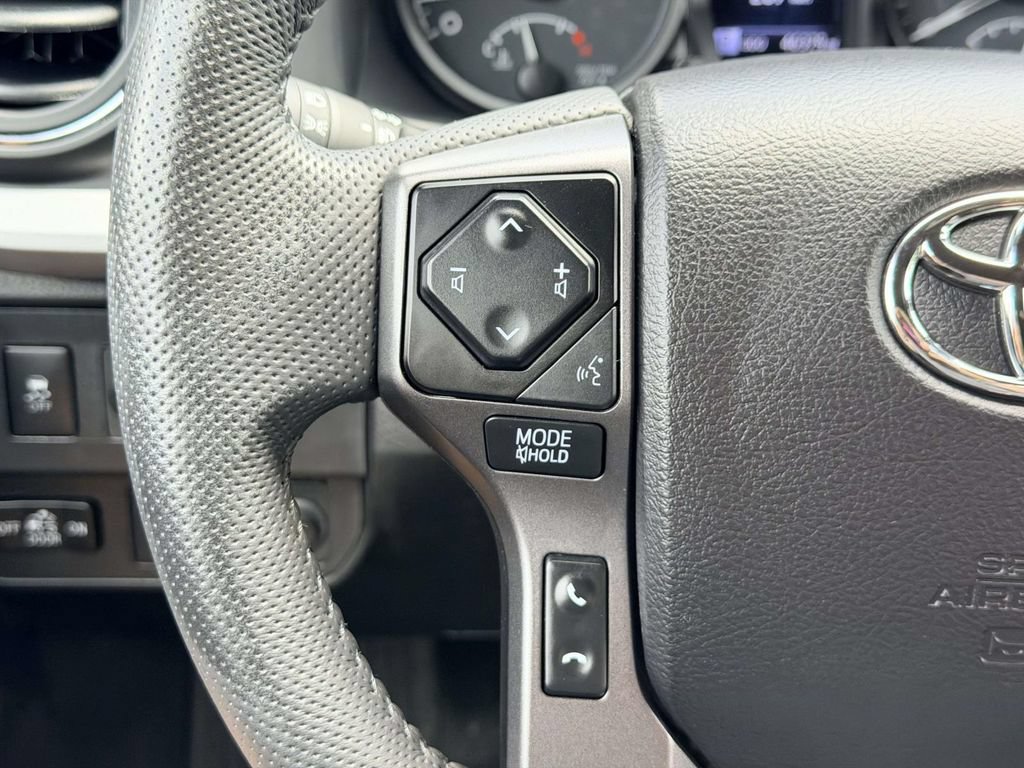 Certified 2022 Toyota Tacoma TRD Sport AWD/4WD image 9