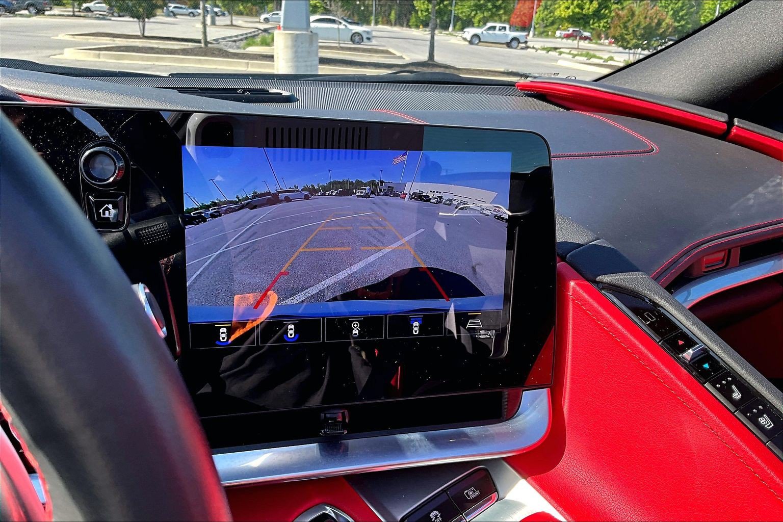 Used 2022 Chevrolet Corvette Stingray Preferred Cpe w/ Engine Appearance Package RWD image 13
