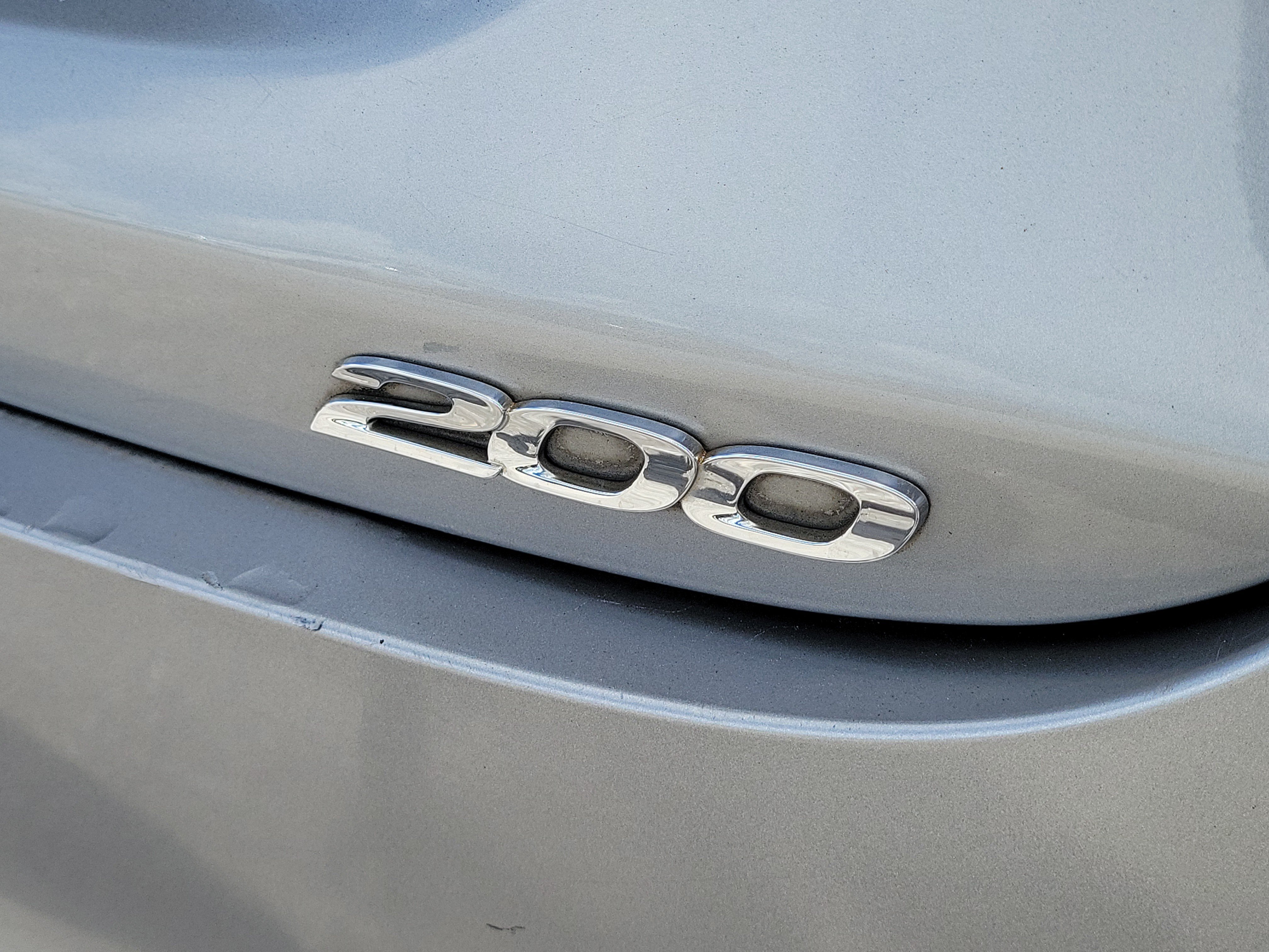 Used 2015 Chrysler 200 Limited FWD image 8