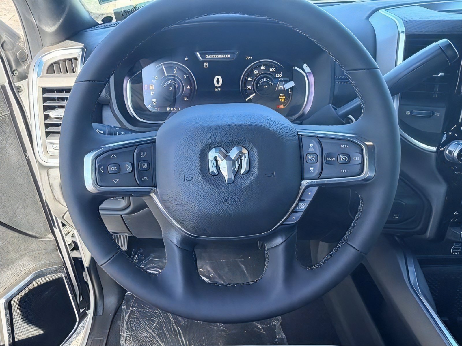 New 2026 RAM 2500 Laramie w/ Night Edition AWD/4WD image 18