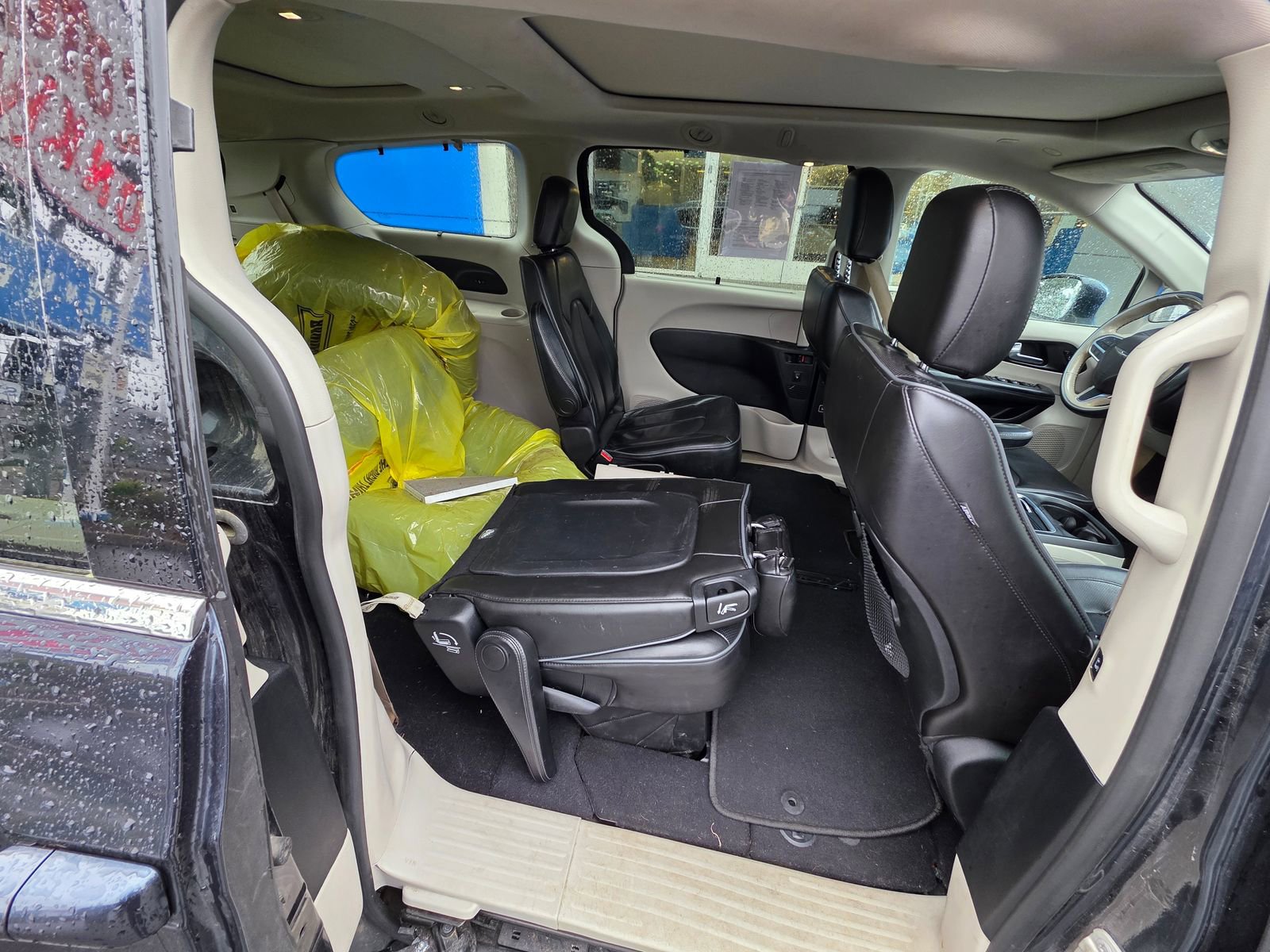 Used 2020 Chrysler Pacifica Limited image 14