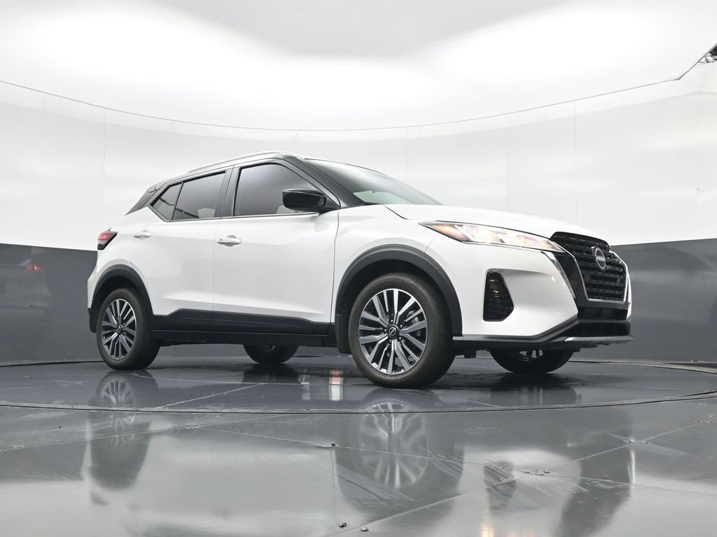 Used 2024 Nissan Kicks SV image 15