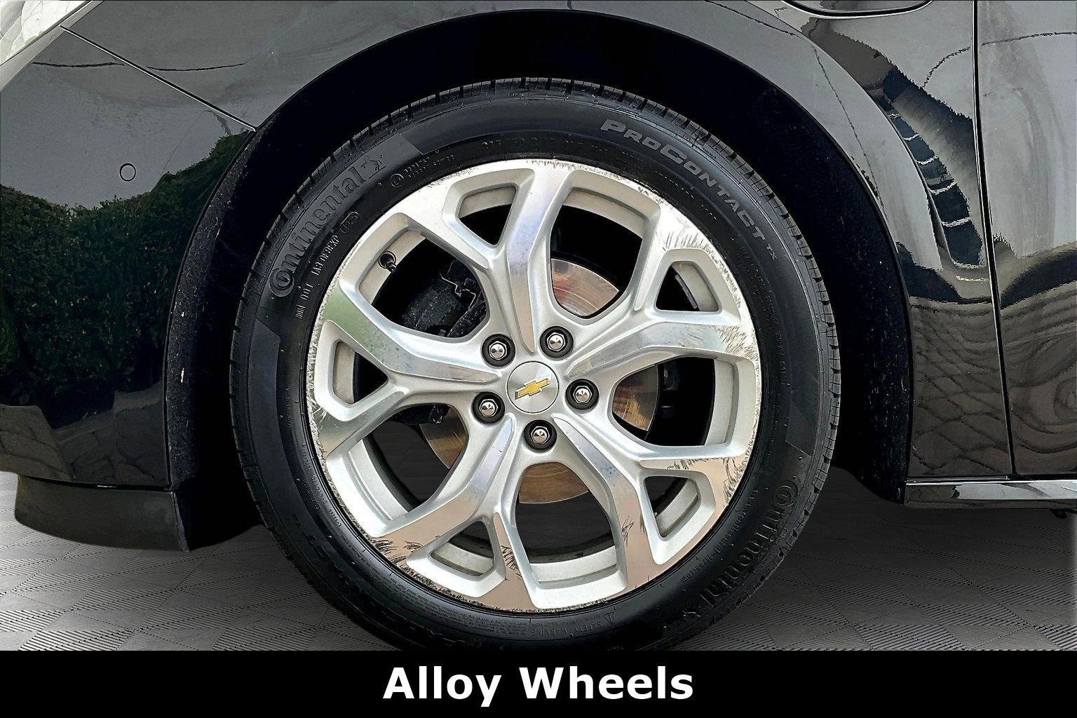 Used 2018 Chevrolet Volt Premier w/ Driver Confidence Package image 30