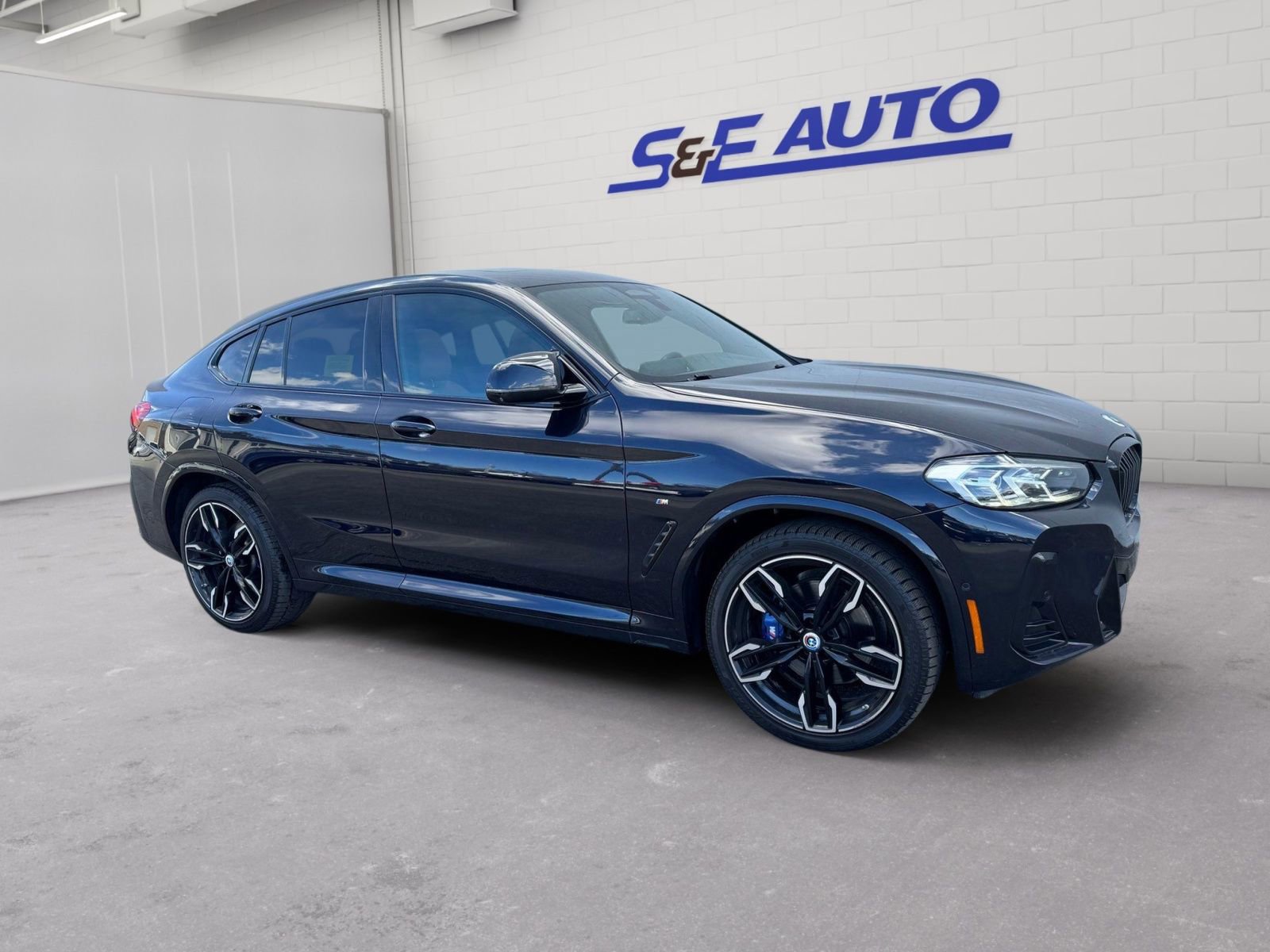 Used 2023 BMW X4 M40i image 4