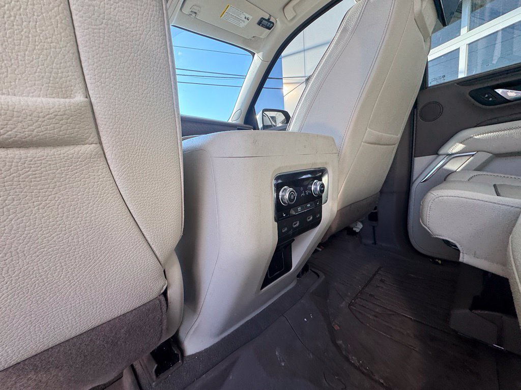 Used 2023 GMC Yukon XL Denali w/ Denali Reserve Package AWD/4WD image 36