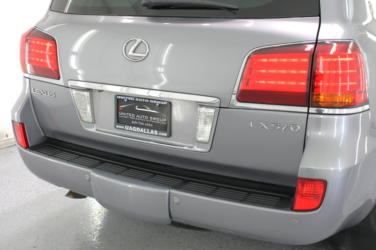 Used 2009 Lexus LX 570 4WD image 23