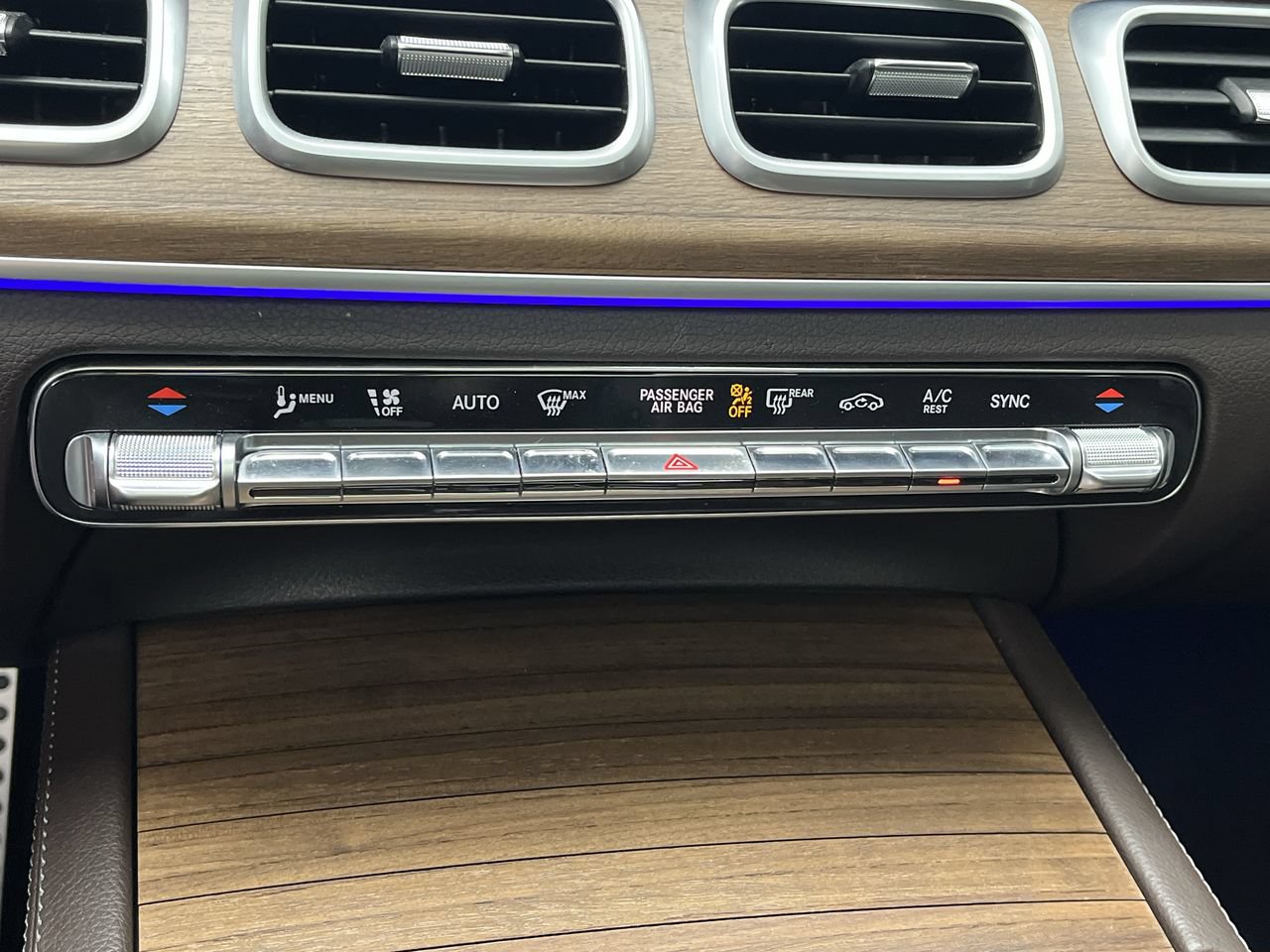 Used 2023 Mercedes-Benz GLS 450 4MATIC image 24