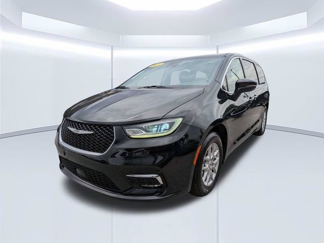 Used 2023 Chrysler Pacifica Touring-L FWD image 8