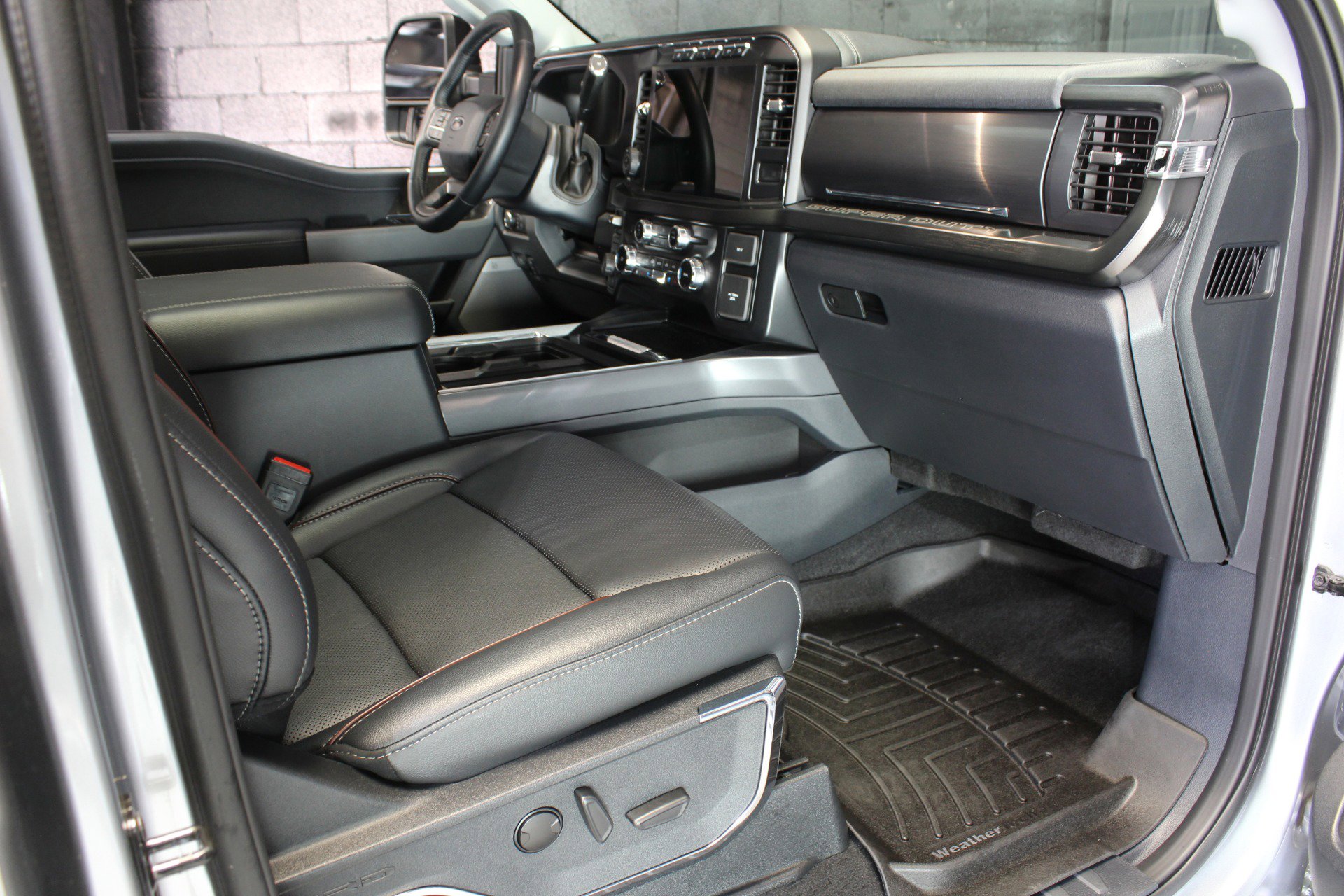 Used 2024 Ford F250 Lariat w/ Lariat Ultimate Package image 56