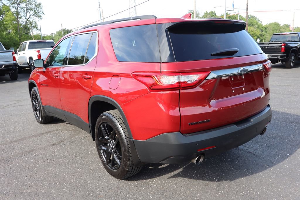 Used 2020 Chevrolet Traverse LT FWD image 3