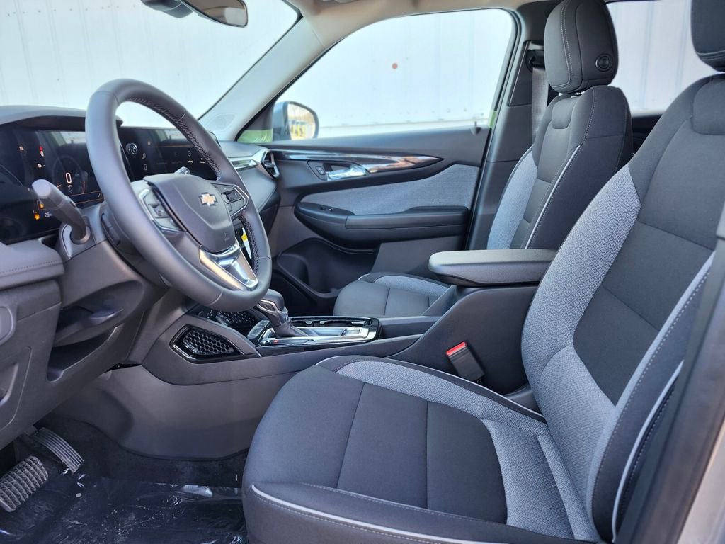 New 2026 Chevrolet TrailBlazer LT w/ LT Cold Weather Package FWD image 16