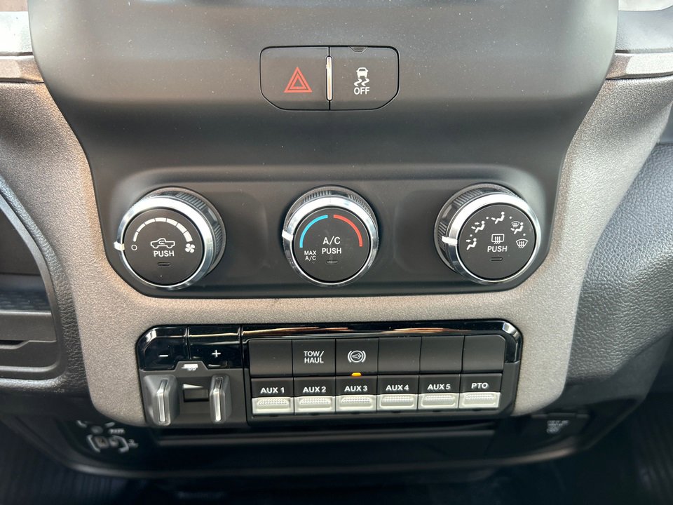 New 2024 RAM 3500 Tradesman image 24