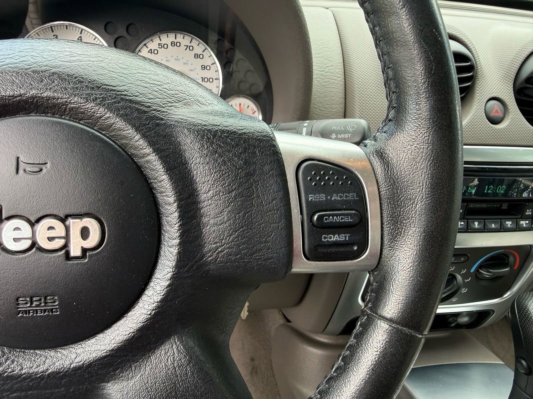 Used 2003 Jeep Liberty Renegade image 22