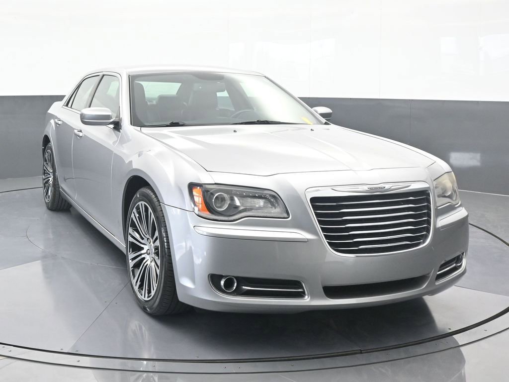 Used 2014 Chrysler 300 S image 9
