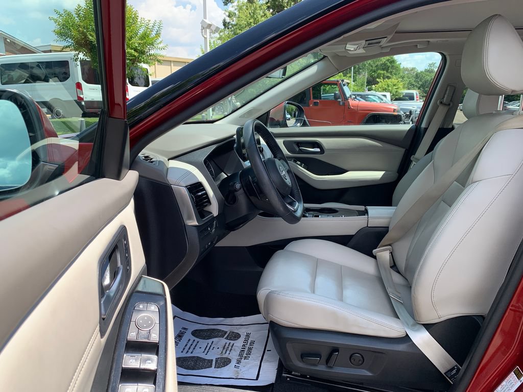 Used 2023 Nissan Rogue SL w/ SL Premium Package FWD image 24