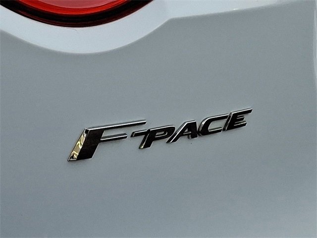 Used 2017 Jaguar F-PACE R-Sport image 27