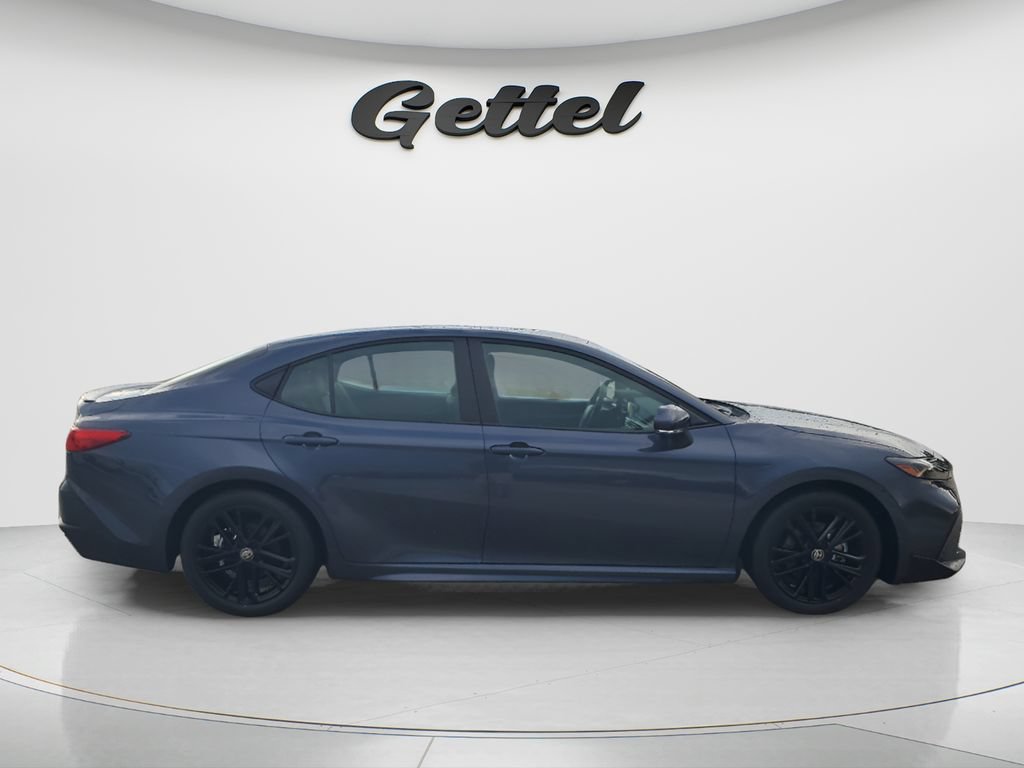 Used 2026 Toyota Camry SE FWD image 4