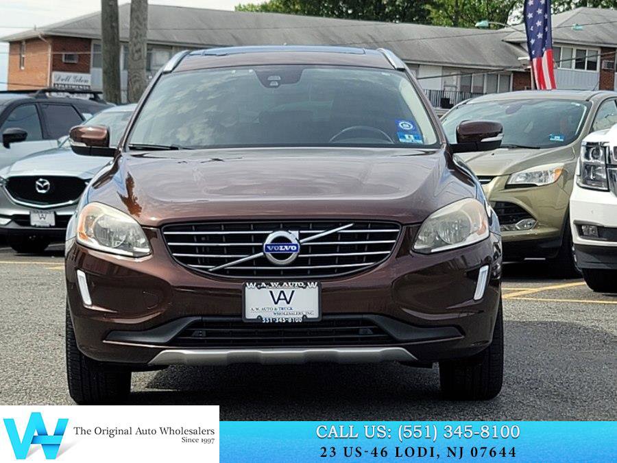 Used 2015 Volvo XC60 T6 w/ Proximity Package AWD/4WD image 2