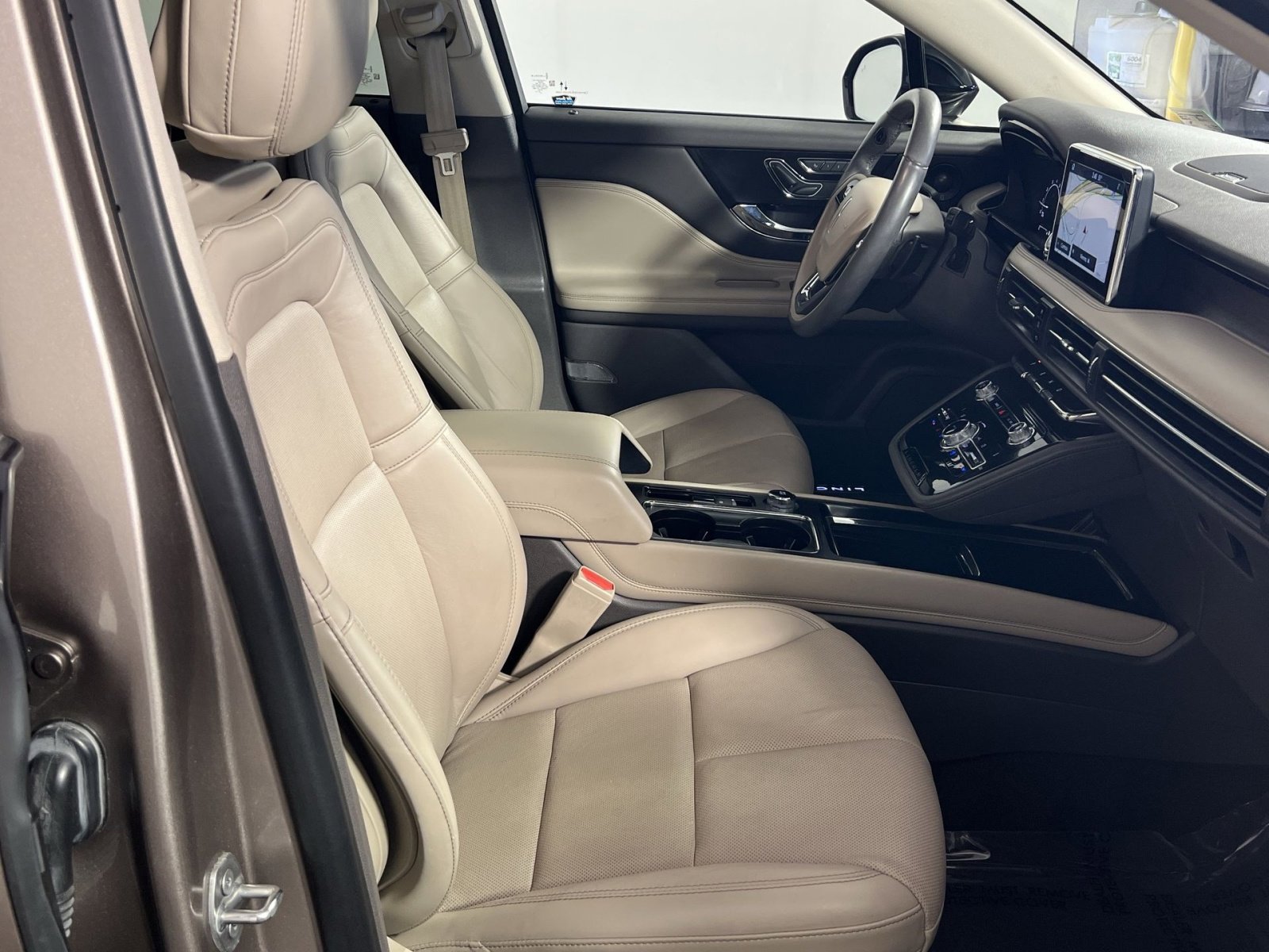 Used 2020 Lincoln Corsair Reserve w/ Elements Package FWD image 29