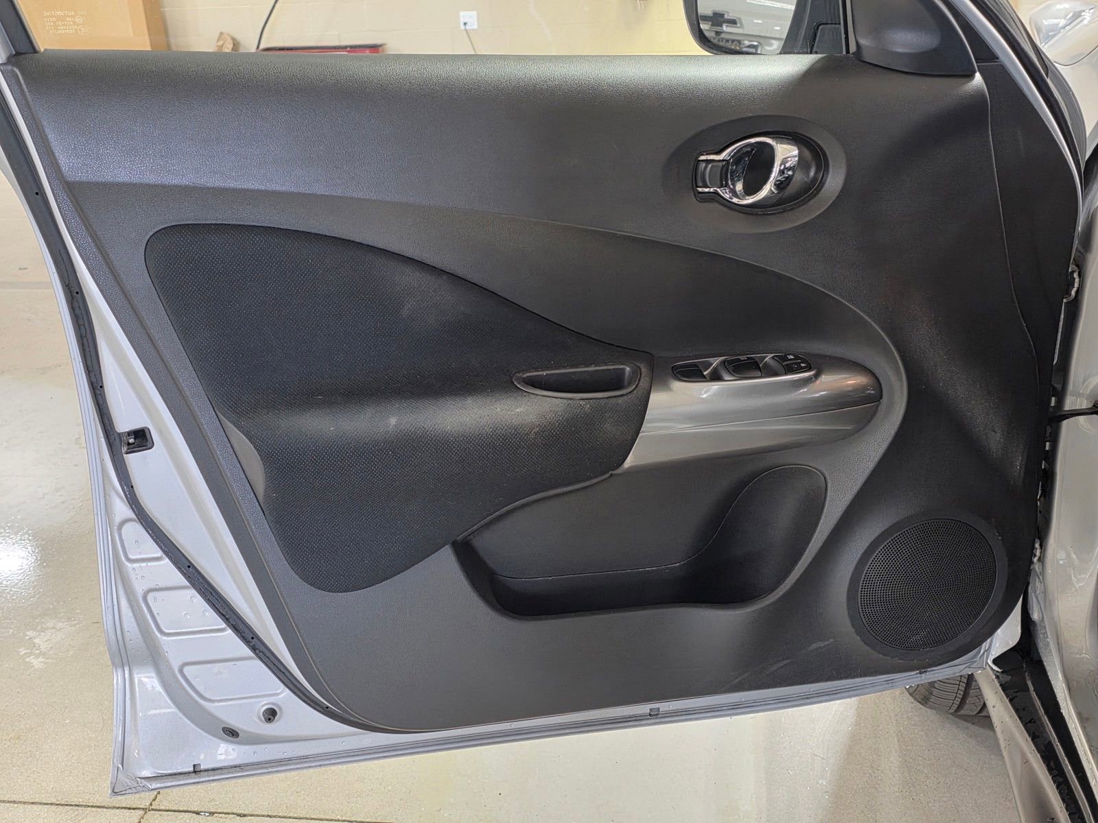 Used 2016 Nissan Juke S image 16