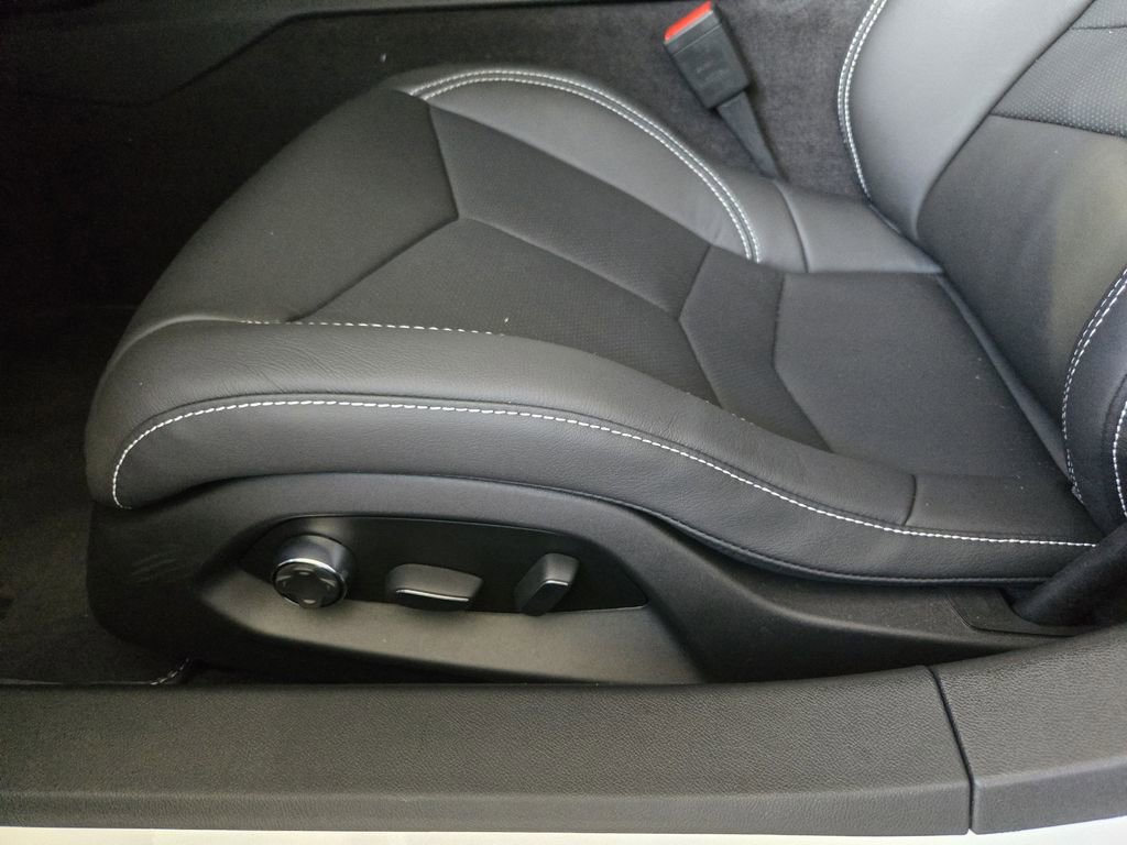 New 2026 Chevrolet Corvette Stingray Preferred Cpe w/ Z51 Performance Package image 28