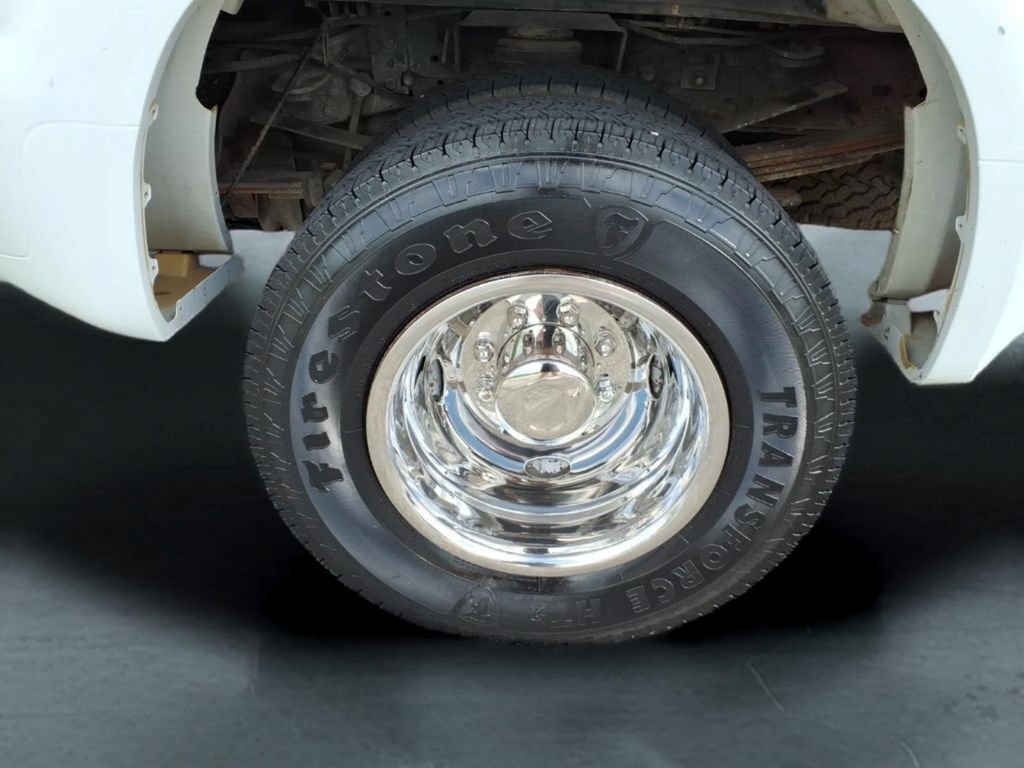 Used 2006 Ford F350 XLT AWD/4WD image 10